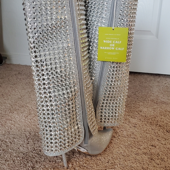 ✨ GIANNI BINI SILVER CRYSTAL HEELED BOOTS ✨Brand: Gianni Bini  Size: 7.5  Co - Picture 8 of 9